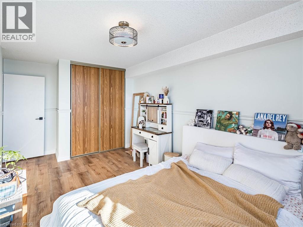 20 William Roe Boulevard Unit# 308, Newmarket, ON - Indoor Photo Showing Bedroom