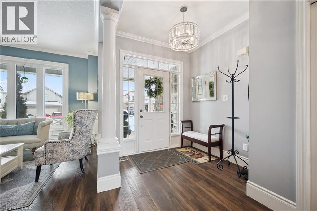 42 Fischer Court, Kitchener, ON - Indoor Photo Showing Living Room