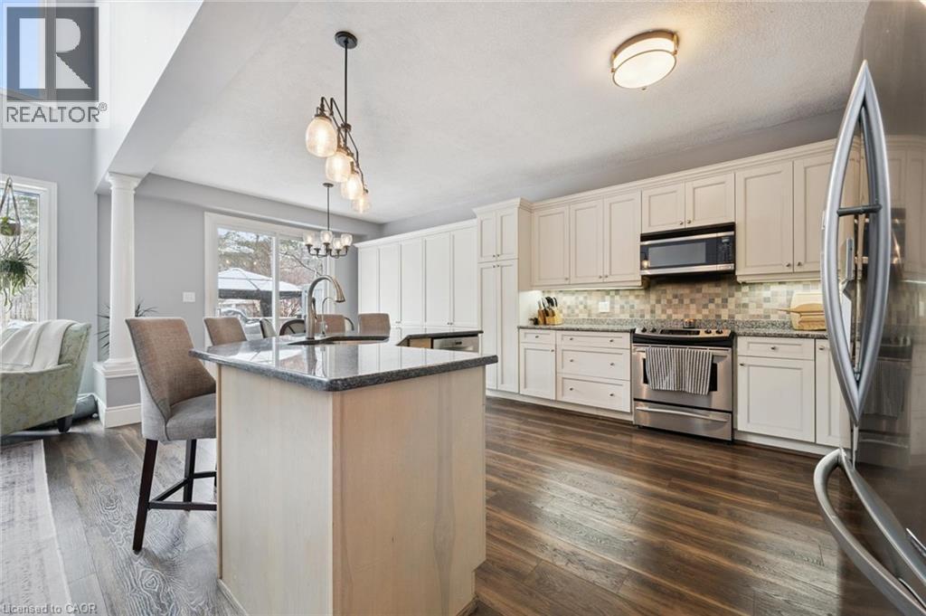 42 Fischer Court, Kitchener, ON - Indoor Photo Showing Kitchen With Upgraded Kitchen