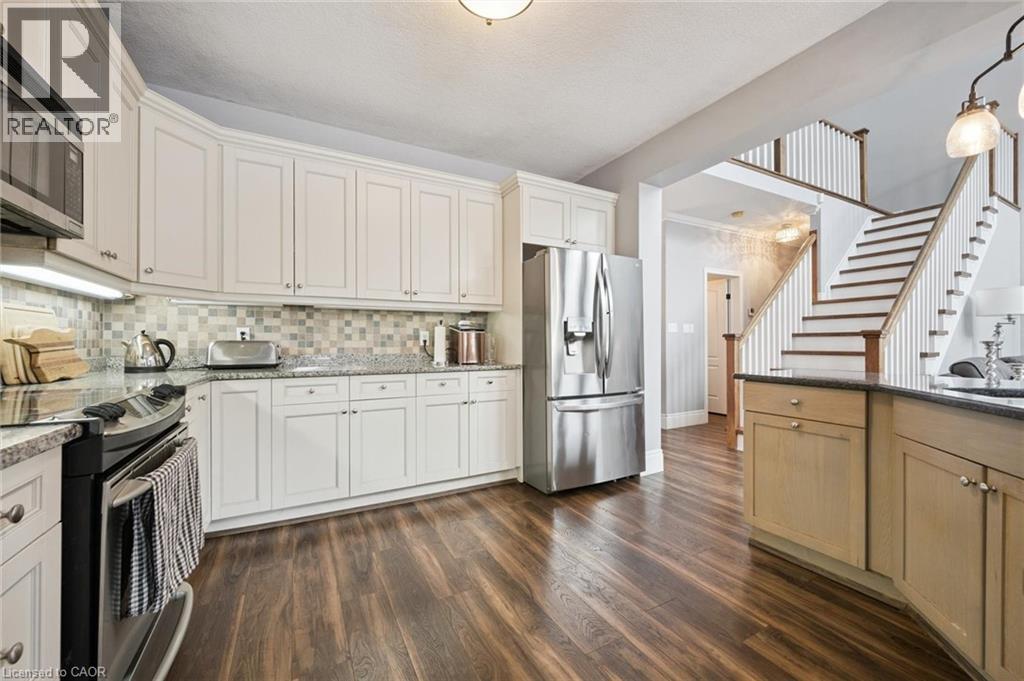 42 Fischer Court, Kitchener, ON - Indoor Photo Showing Kitchen