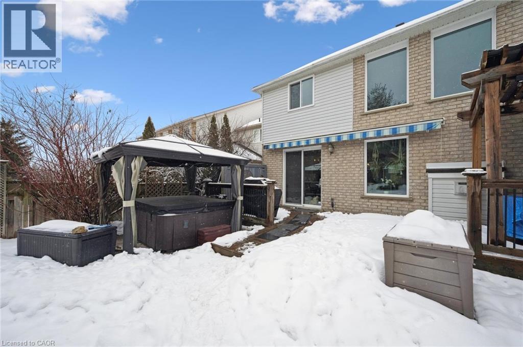 42 Fischer Court, Kitchener, ON - Outdoor With Exterior