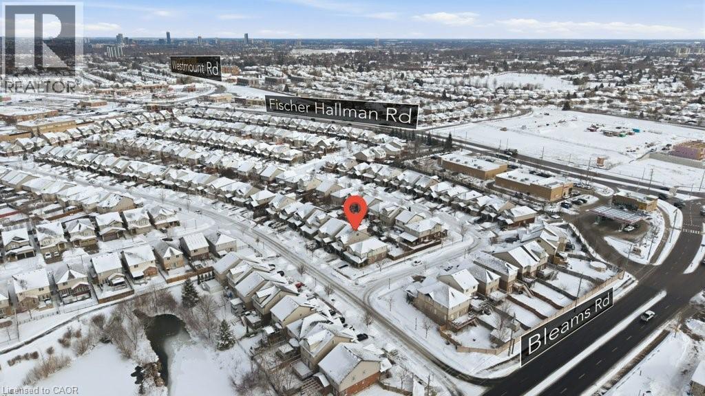 Welcome to Williamsburg, a great neighbourhood close to all amenities - 26 Helena Feasby Street, Kitchener, ON - Outdoor With View