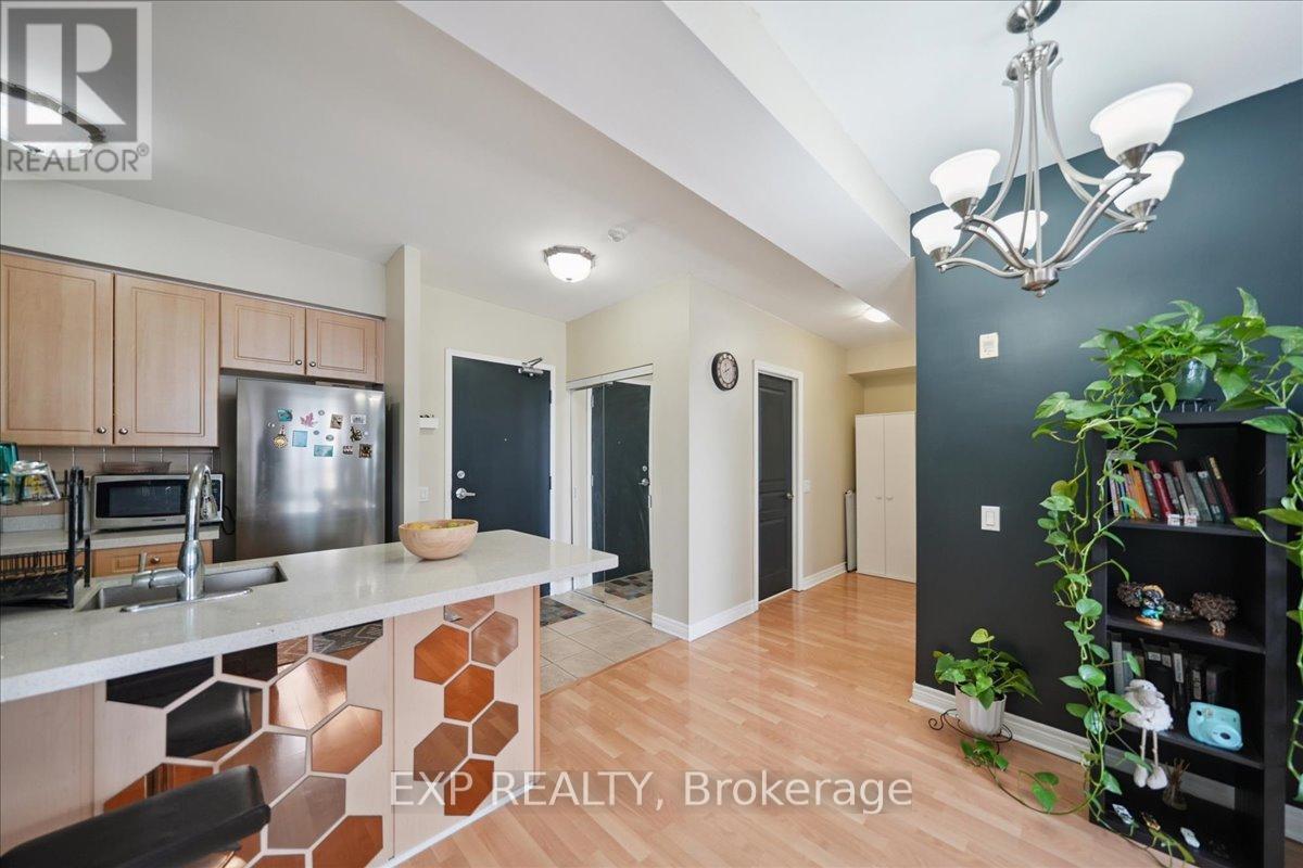 519 - 1415 Lawrence Avenue W, Toronto, ON