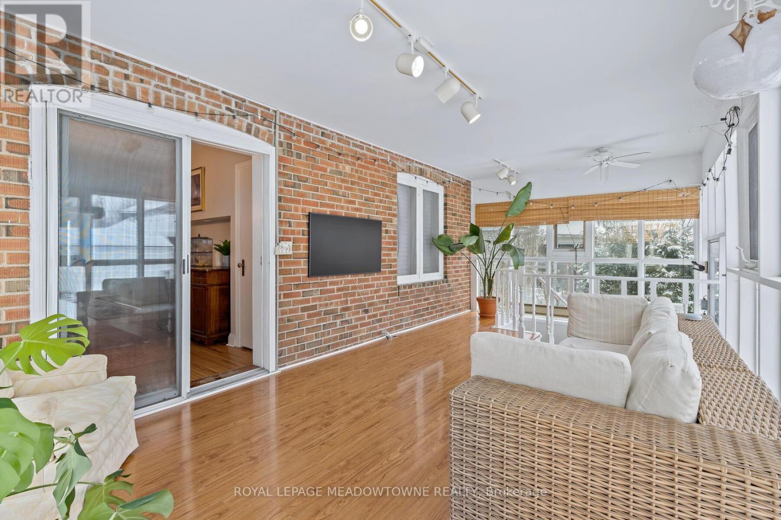 2 Ostrander Boulevard, Halton Hills, ON - Outdoor With Exterior