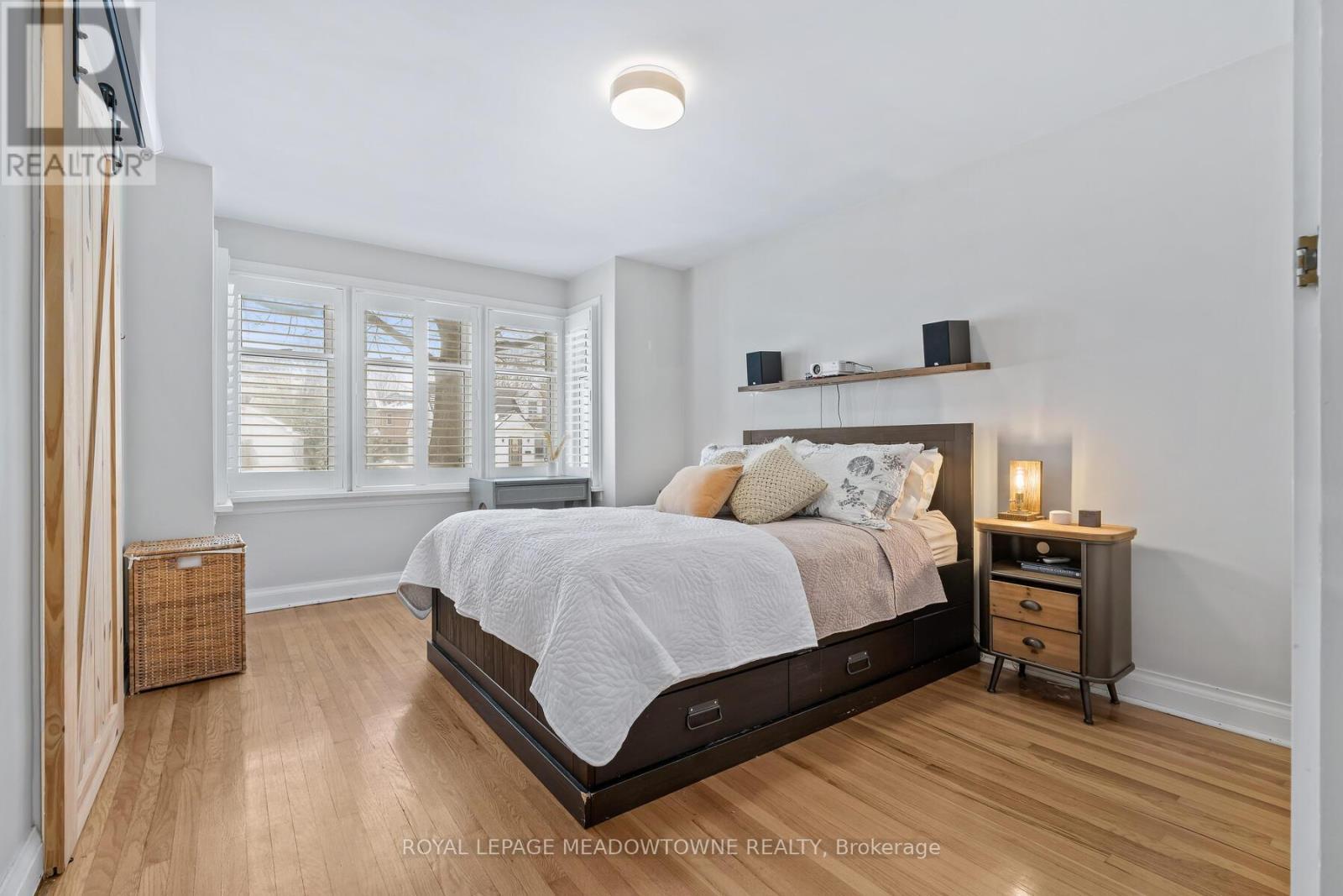 2 Ostrander Boulevard, Halton Hills, ON - Indoor Photo Showing Bedroom