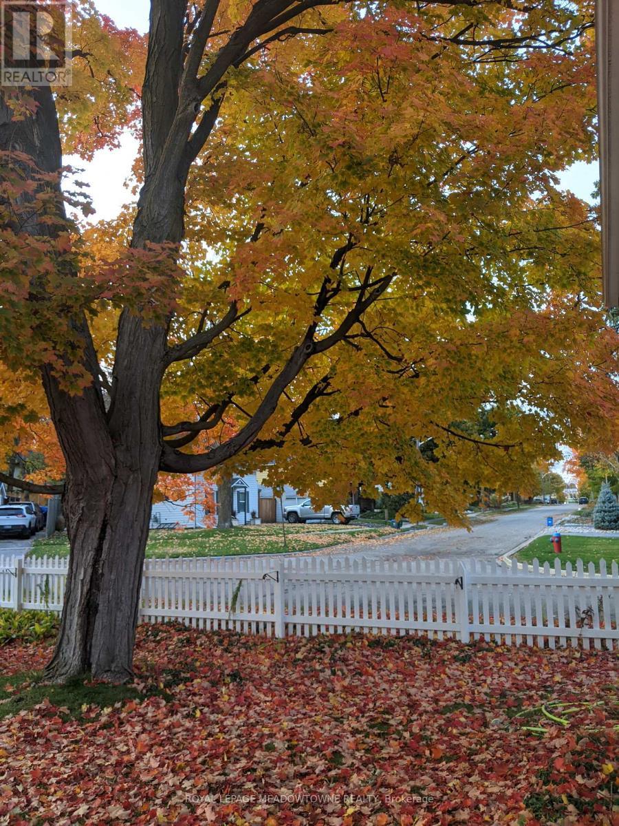 2 Ostrander Boulevard, Halton Hills, ON - Outdoor