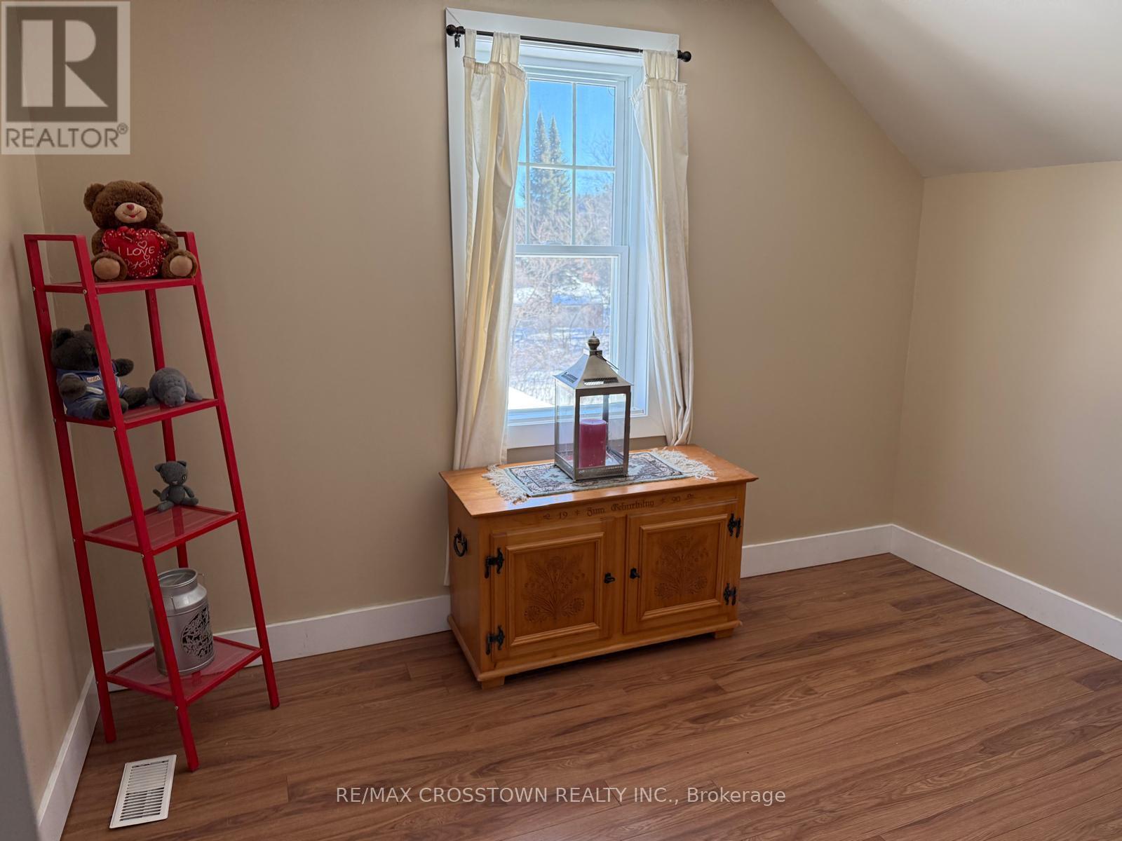 2nd Bdrm - 112 Arthur Street, Powassan, ON