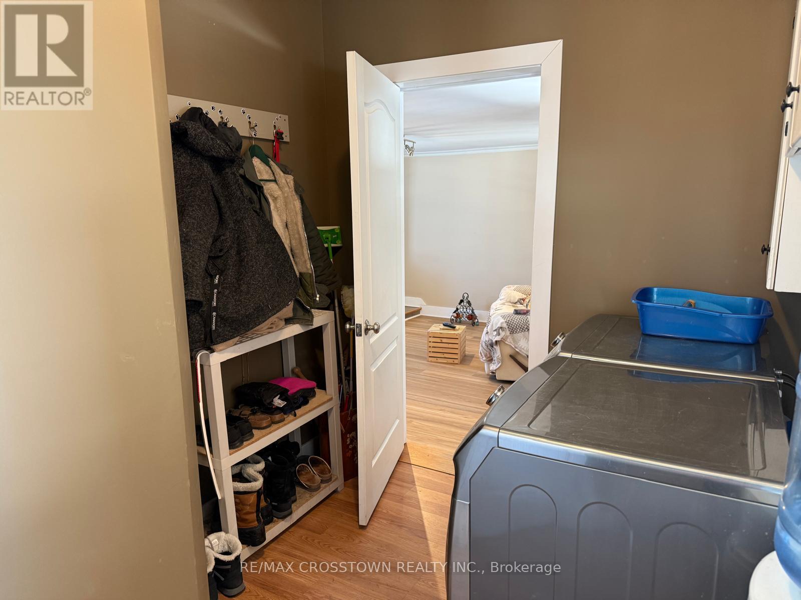 main floor laundry - 112 Arthur Street, Powassan, ON