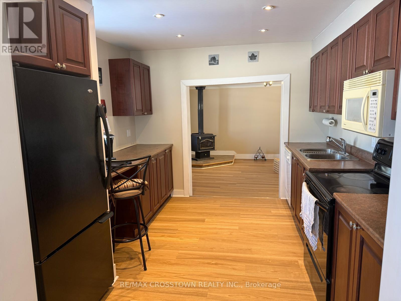 112 Arthur Street, Powassan, ON