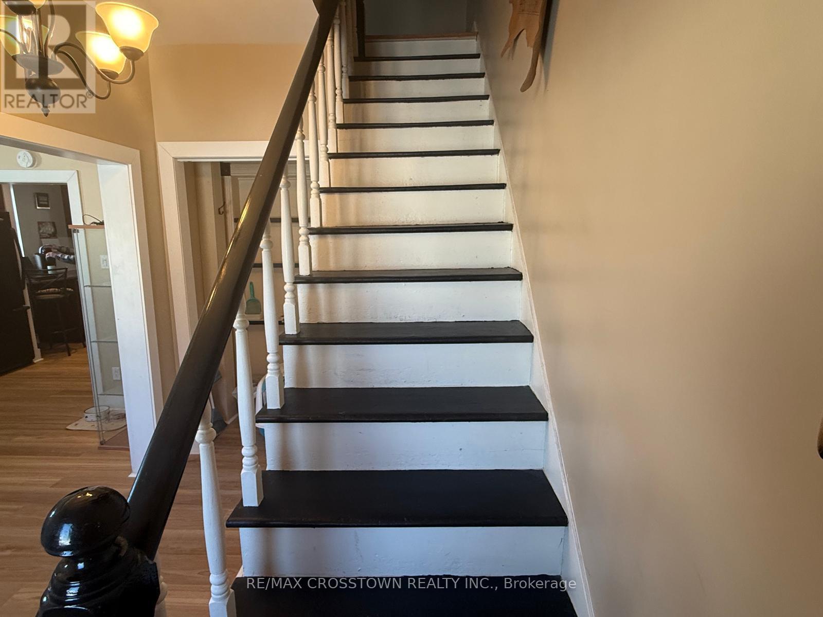 112 Arthur Street, Powassan, ON