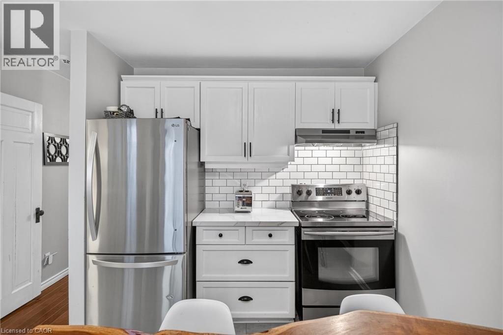 27 Mayflower Avenue, Hamilton, ON