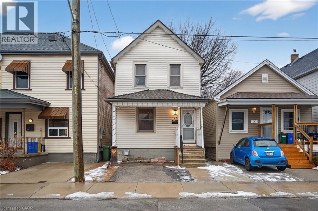 27 Mayflower Avenue, Hamilton, ON