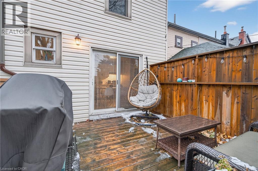 27 Mayflower Avenue, Hamilton, ON