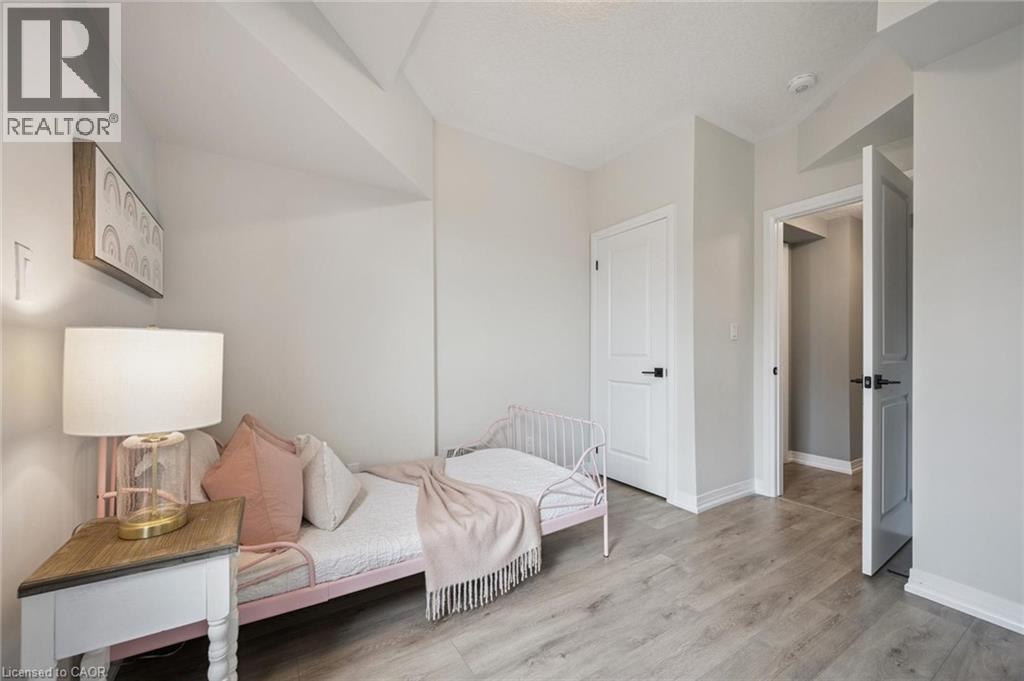 261 Woodbine Avenue Unit# 35, Kitchener, ON - Indoor Photo Showing Bedroom