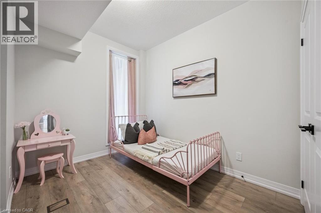 261 Woodbine Avenue Unit# 35, Kitchener, ON - Indoor Photo Showing Bedroom