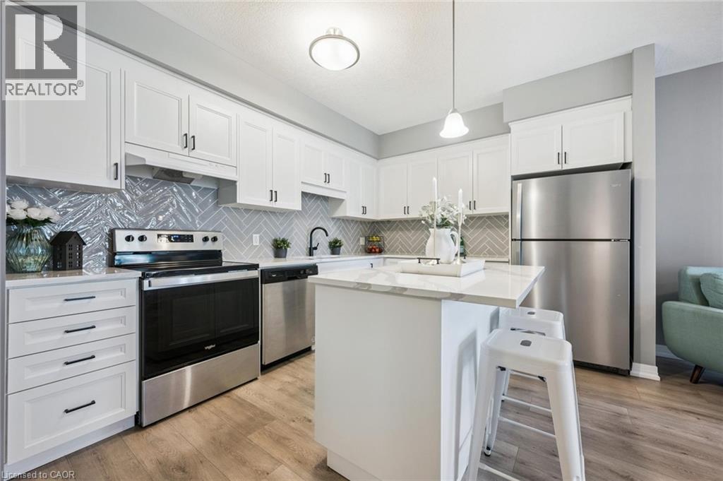 261 Woodbine Avenue Unit# 35, Kitchener, ON - Indoor Photo Showing Kitchen With Stainless Steel Kitchen With Upgraded Kitchen