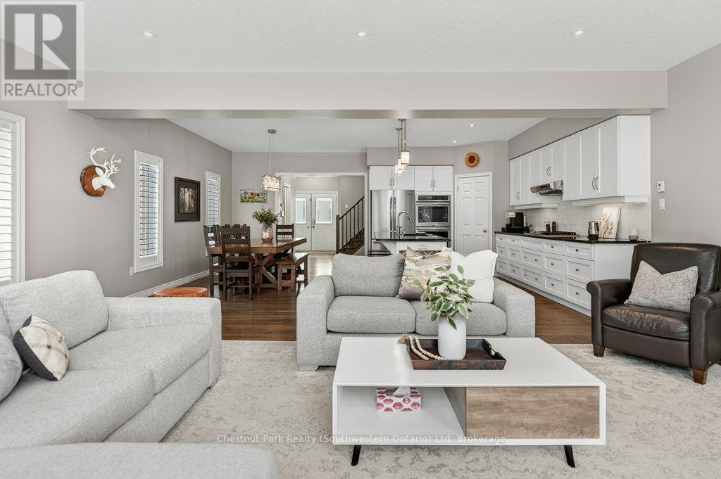 22 Rooke Court, Guelph (Willow West/Sugarbush/West Acres), ON