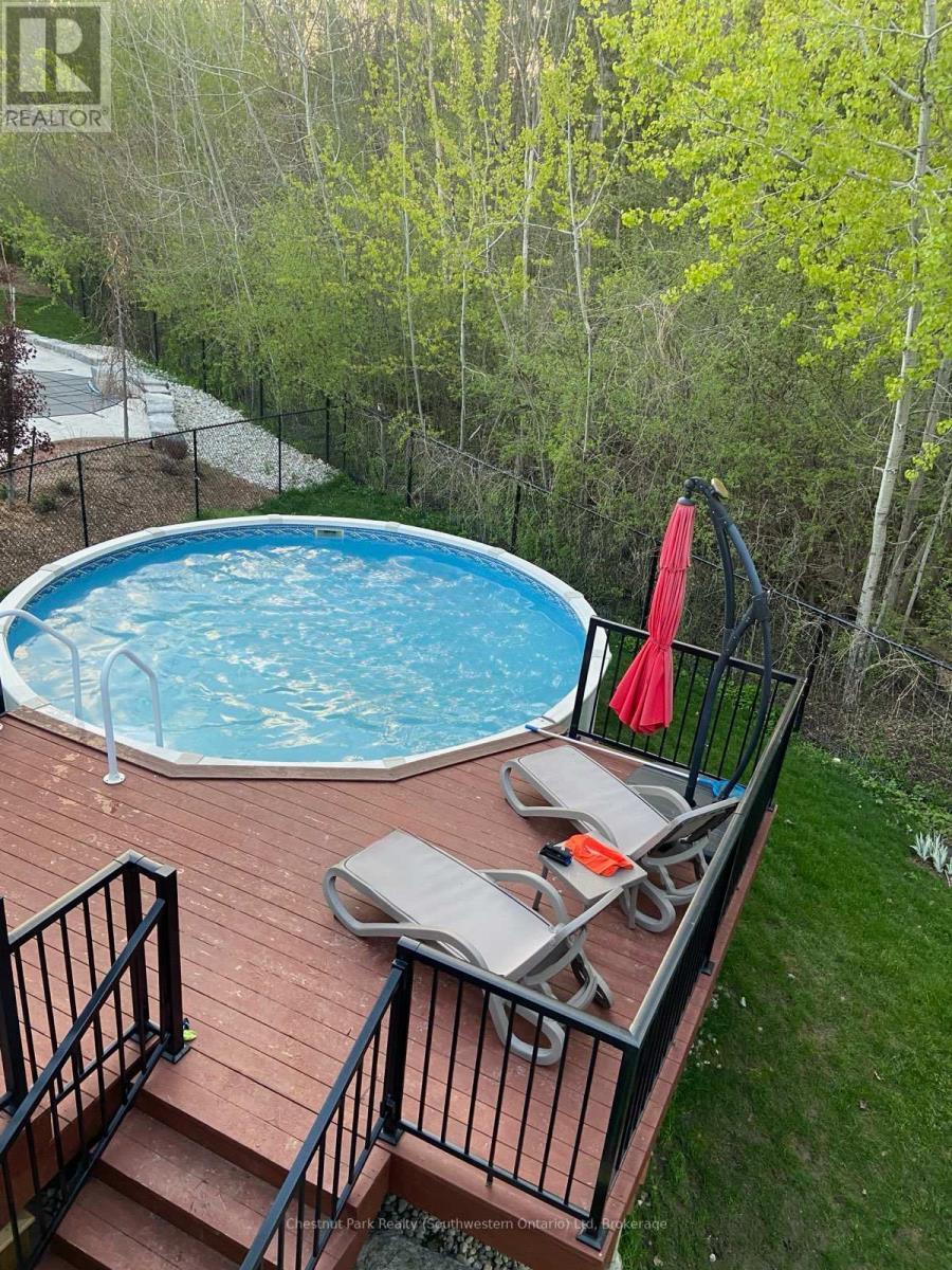 Summer photo - 22 Rooke Court, Guelph (Willow West/Sugarbush/West Acres), ON