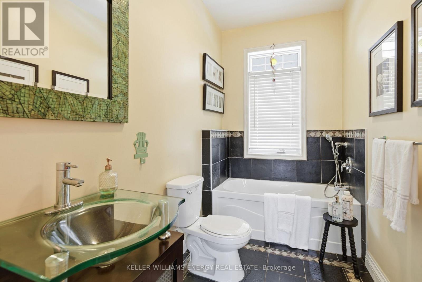 7 Peninsula Drive, Kawartha Lakes (Emily), ON