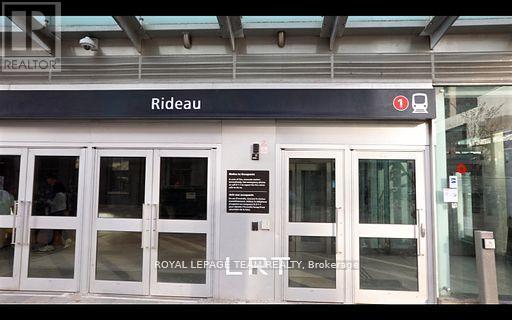 308 - 360 Cumberland Street, Ottawa, ON - Photo Showing Garage