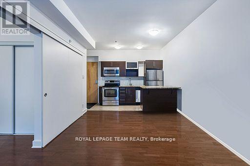 308 - 360 Cumberland Street, Ottawa, ON - Indoor Photo Showing Kitchen