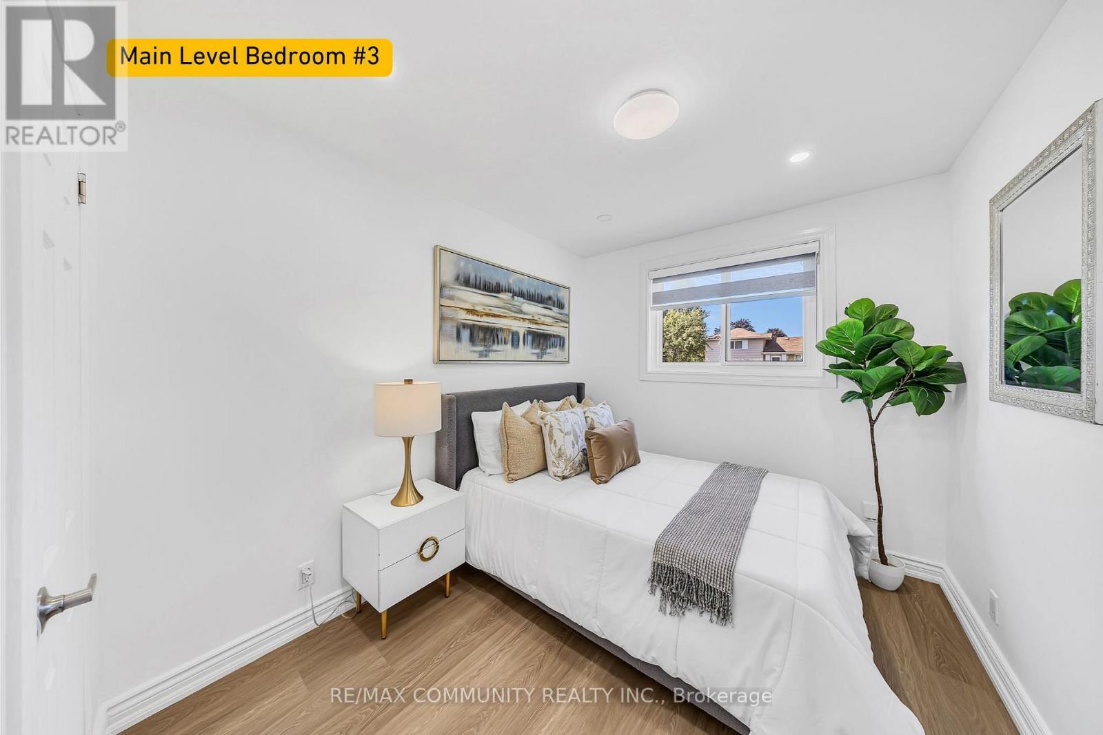 733 Lublin Avenue, Pickering, ON - Indoor Photo Showing Bedroom