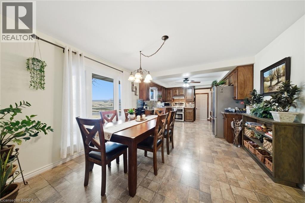 15 Talbot Street, Courtland, ON - Indoor Photo Showing Dining Room