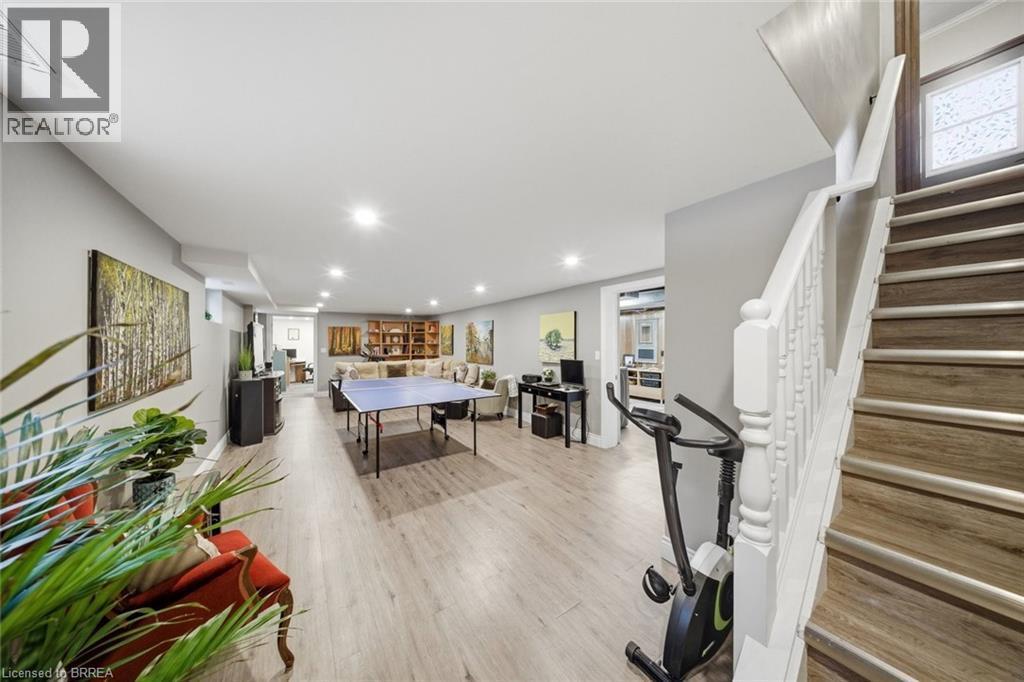 15 Talbot Street, Courtland, ON - Indoor Photo Showing Other Room