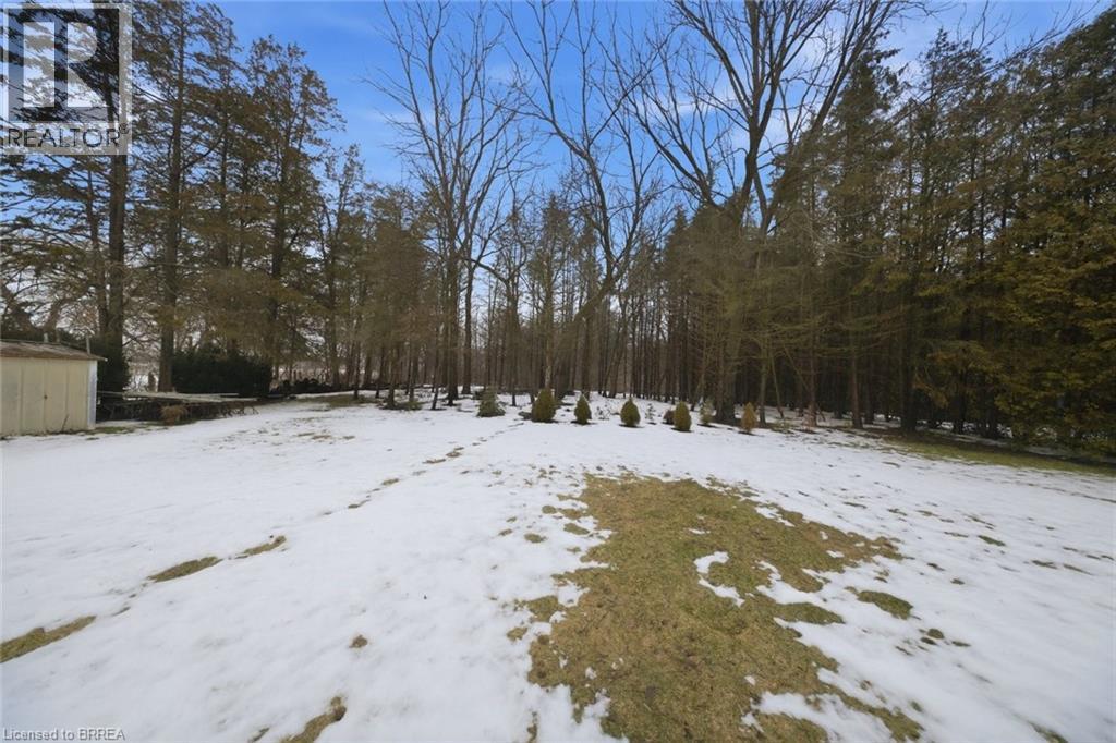 15 Talbot Street, Courtland, ON - Outdoor