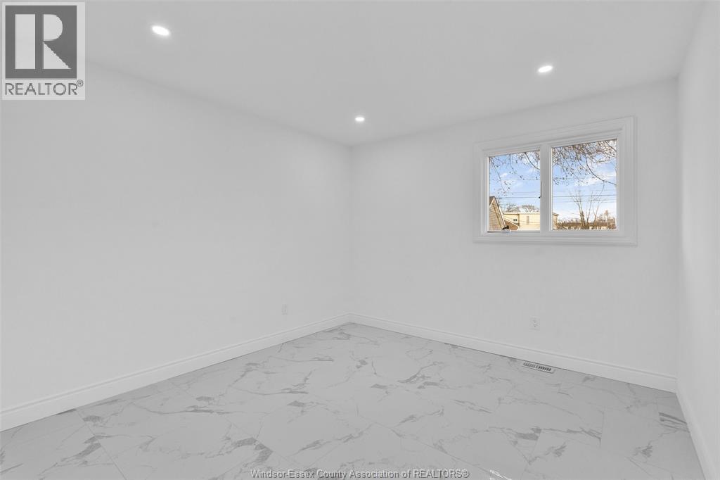 1510 Langlois, Windsor, ON - Indoor Photo Showing Other Room