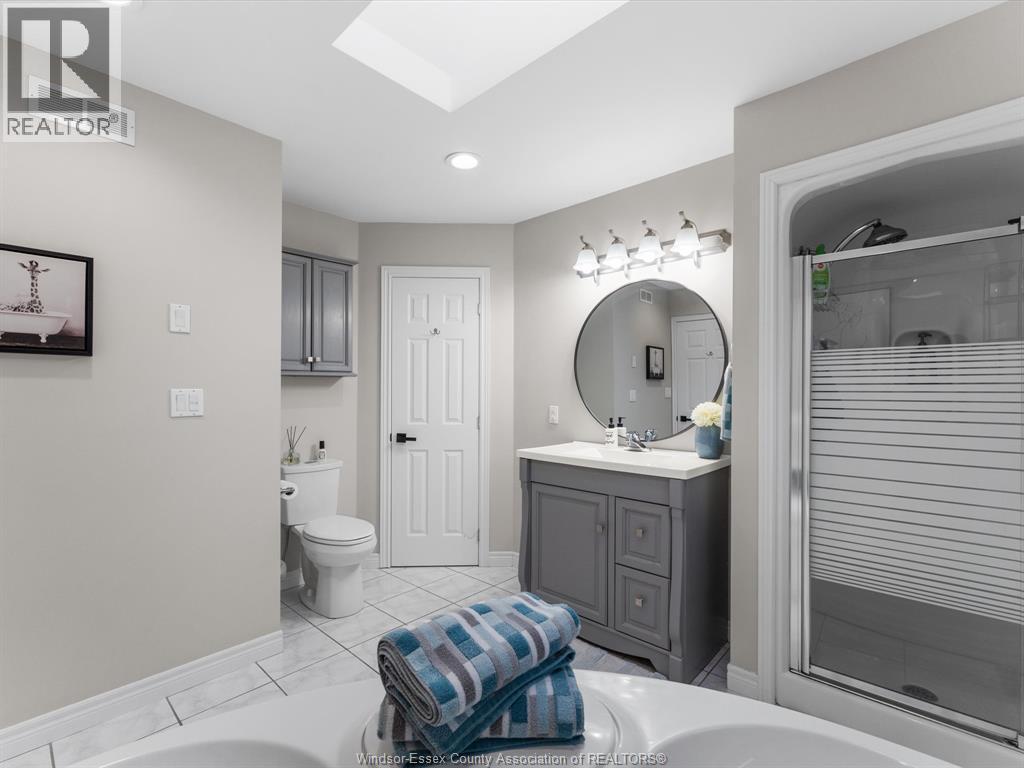 46 Brush Crescent, Amherstburg, ON - Indoor Photo Showing Bathroom