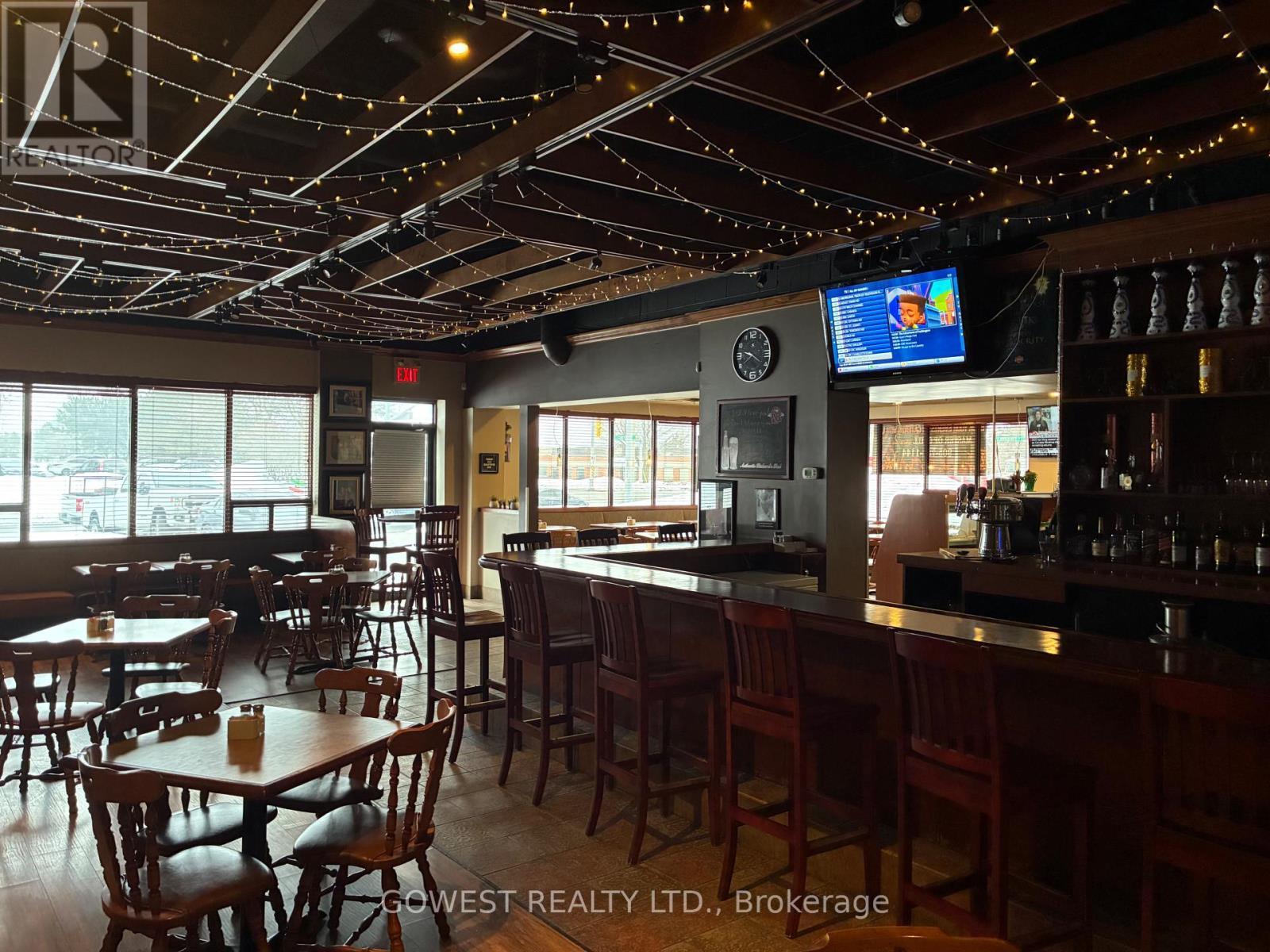 16 Spinnaker Way, Vaughan, ON