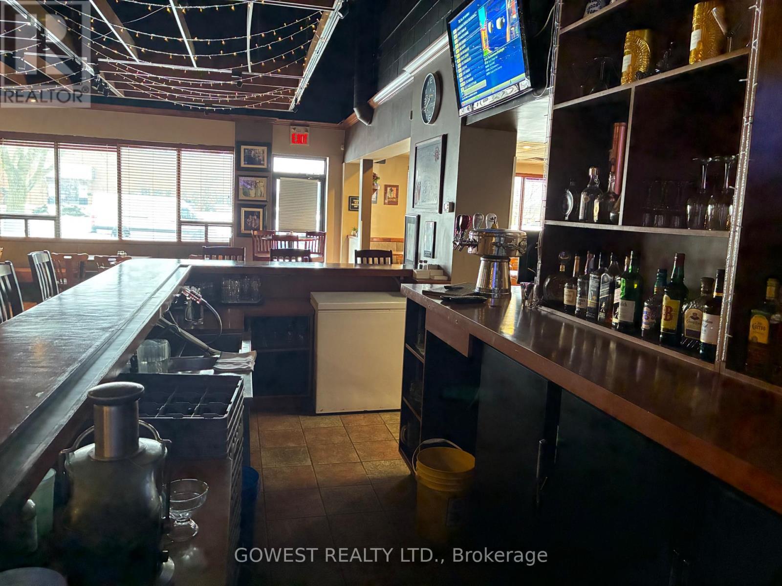 16 Spinnaker Way, Vaughan, ON