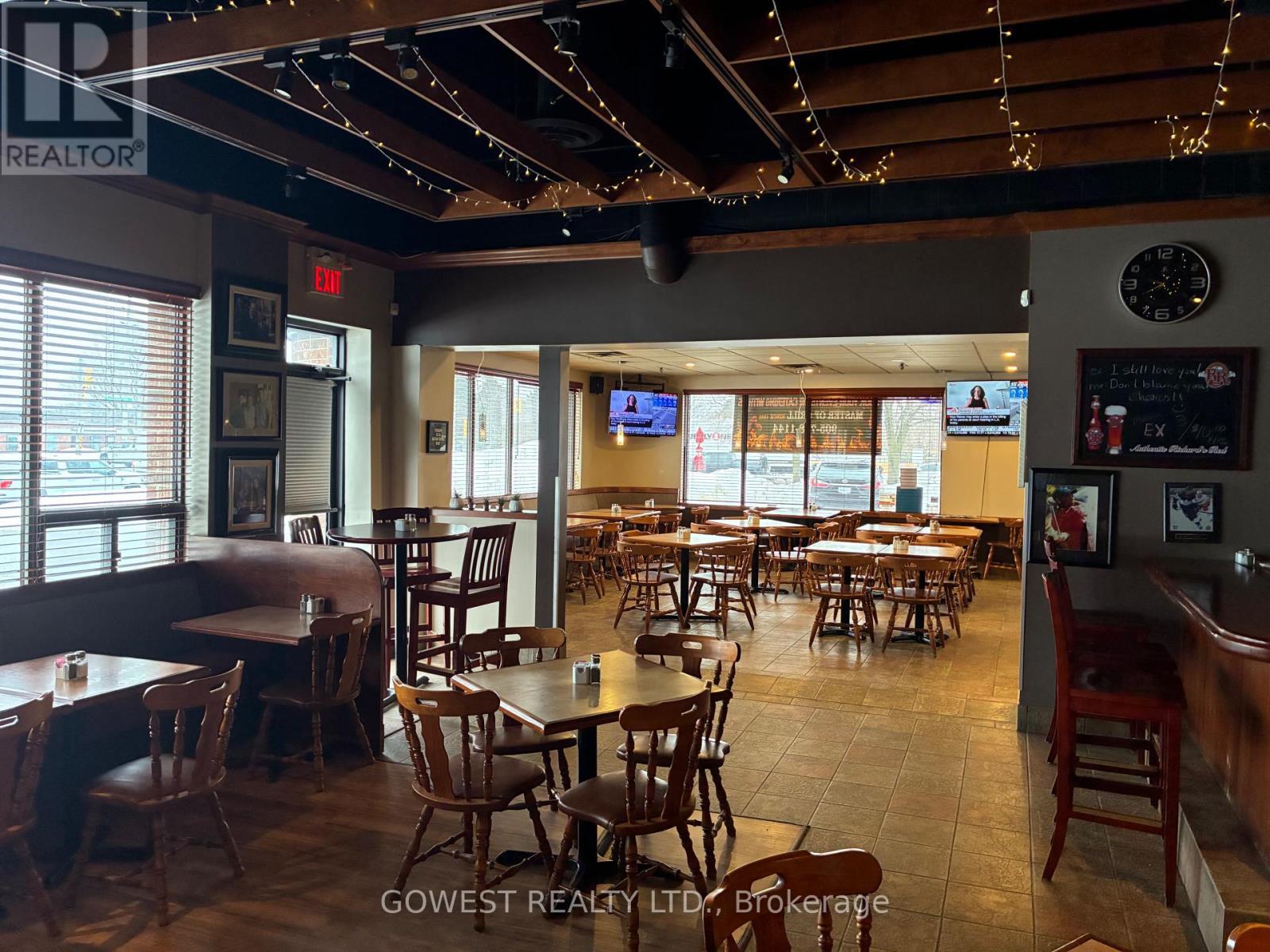 16 Spinnaker Way, Vaughan, ON