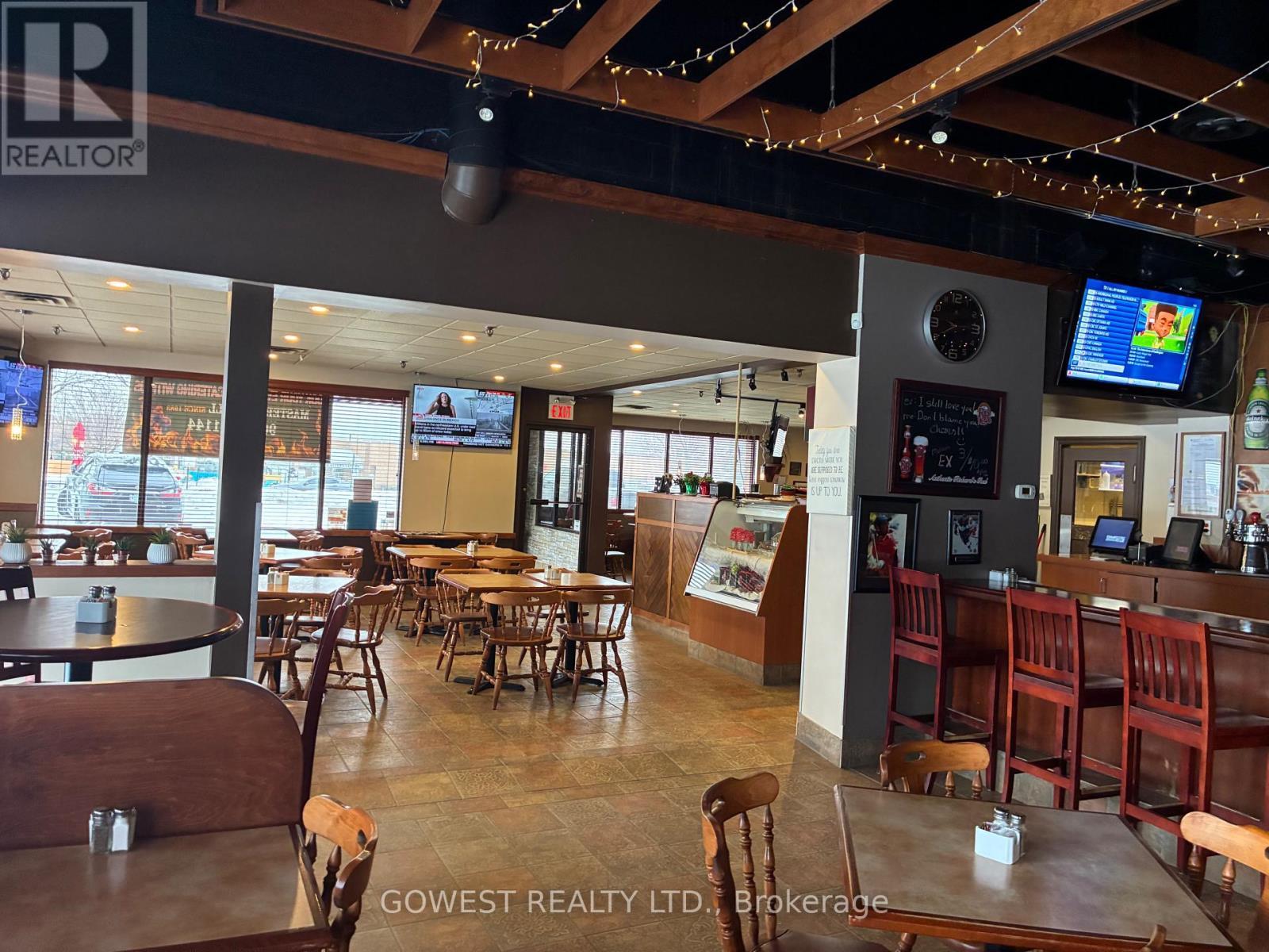 16 Spinnaker Way, Vaughan, ON