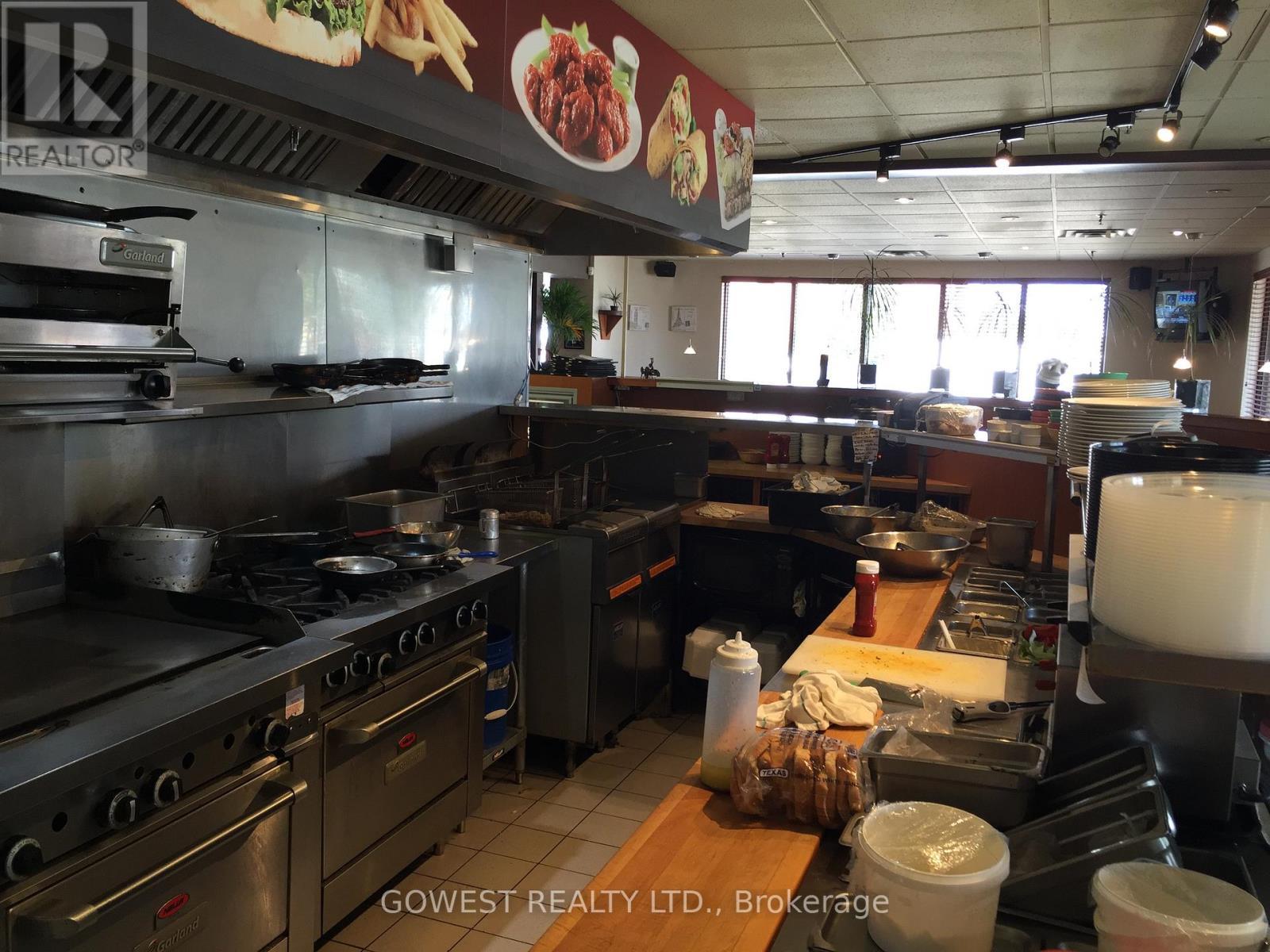 16 Spinnaker Way, Vaughan, ON