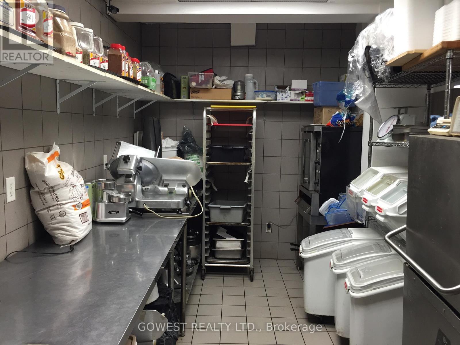 16 Spinnaker Way, Vaughan, ON