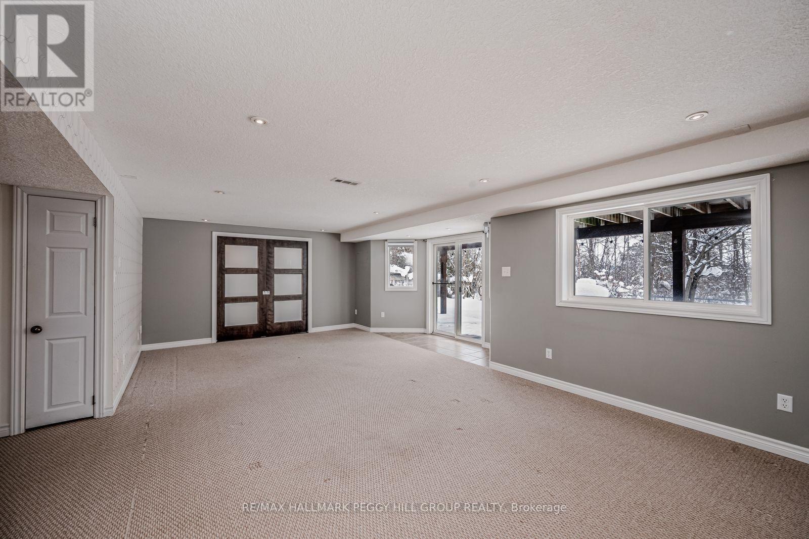81 Sproule Drive, Barrie, ON - Indoor Photo Showing Other Room