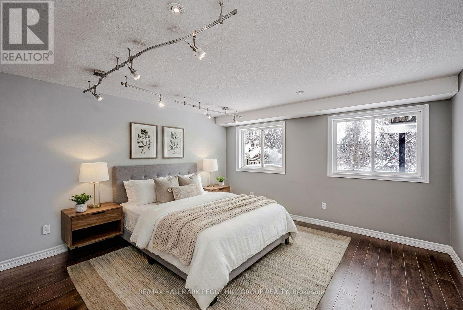 81 Sproule Drive, Barrie, ON - Indoor Photo Showing Bedroom
