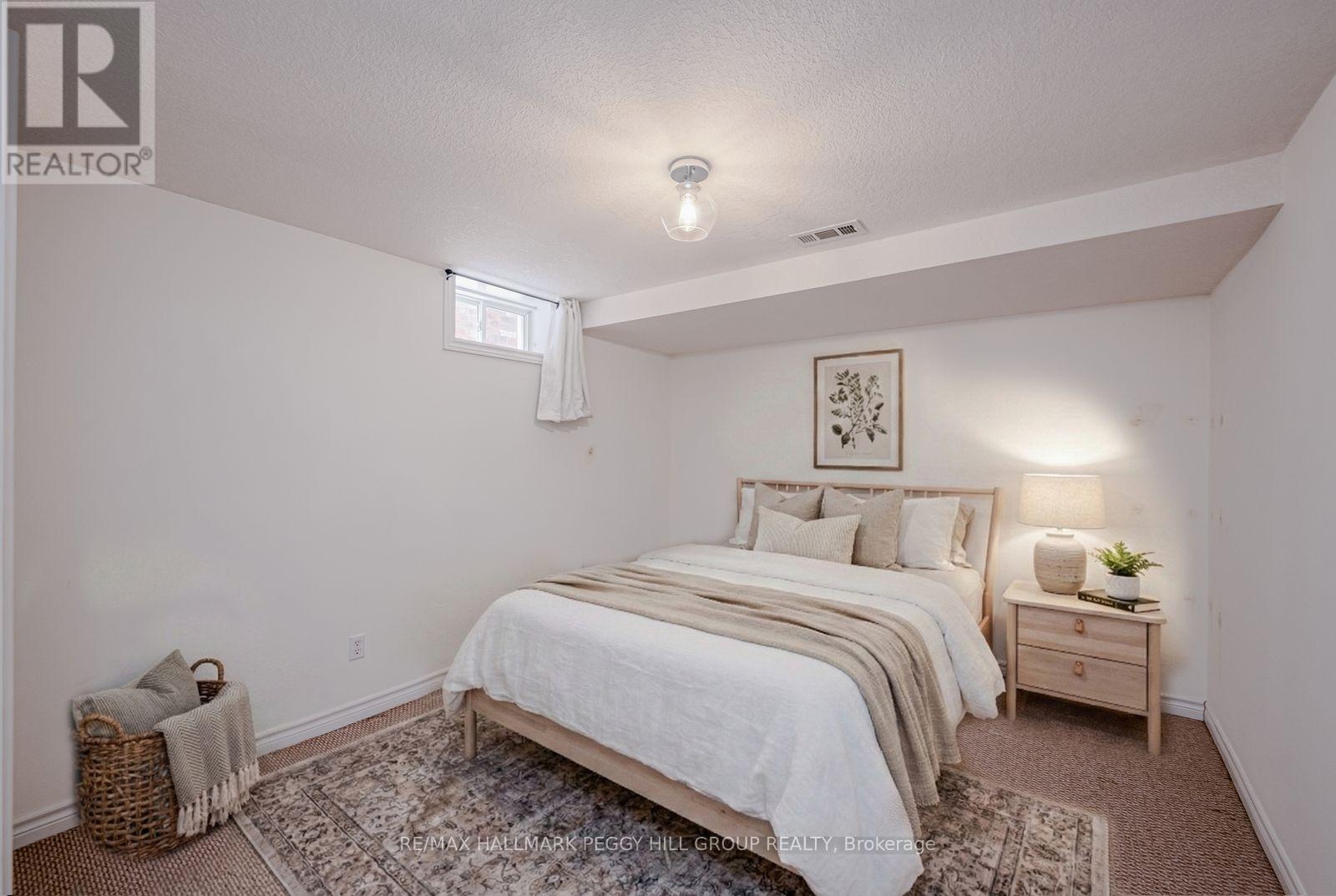 81 Sproule Drive, Barrie, ON - Indoor Photo Showing Bedroom