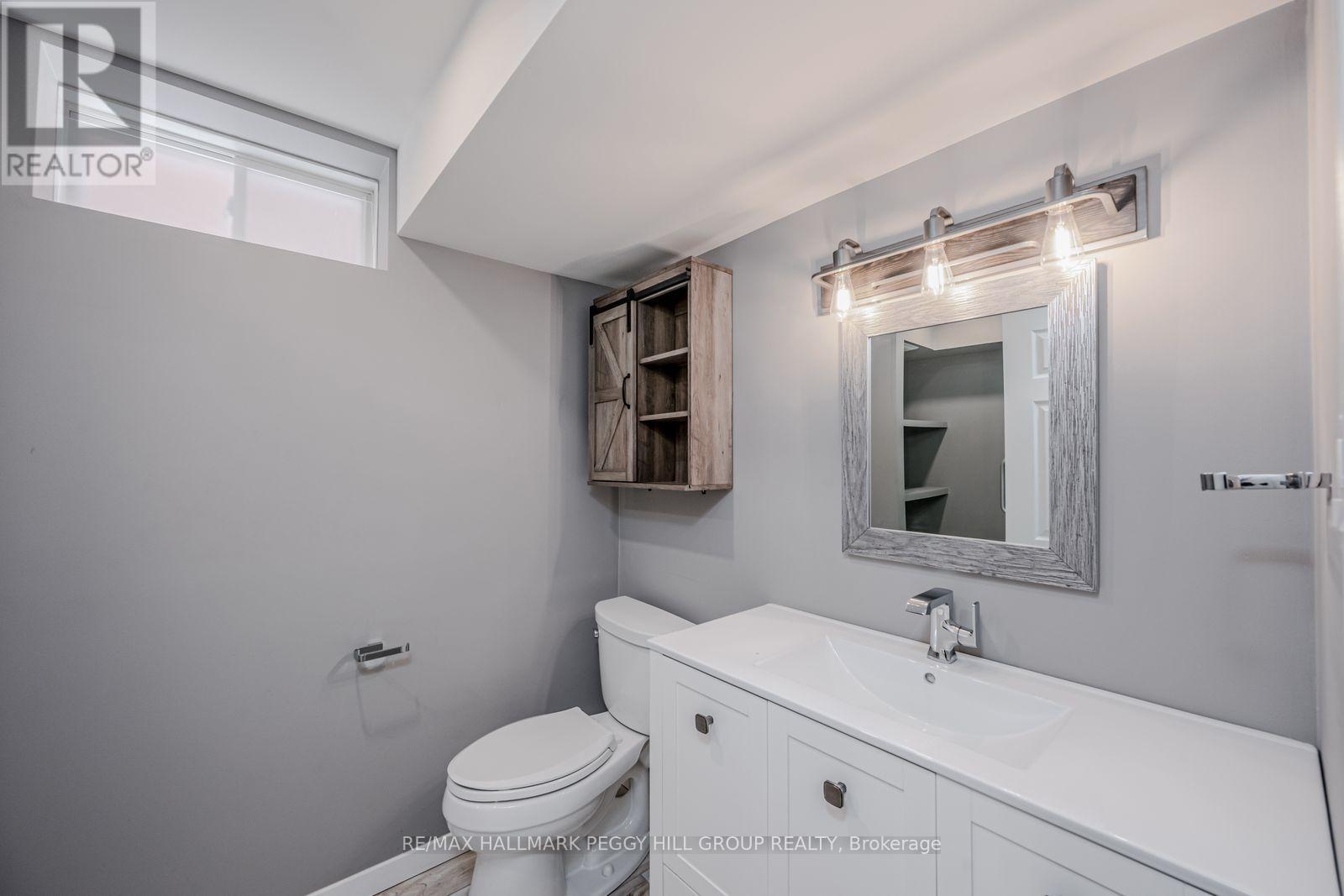 81 Sproule Drive, Barrie, ON - Indoor Photo Showing Bathroom