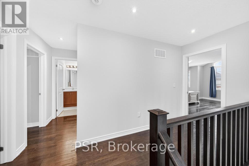 9 Starling Drive, Hamilton, ON - Indoor Photo Showing Other Room