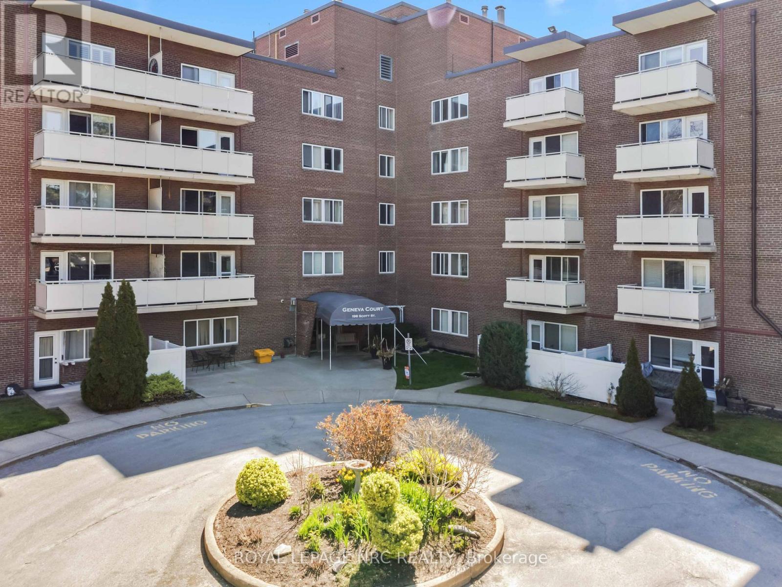 Front Entrance - 418 - 198 Scott Street, St. Catharines (Fairview), ON - Outdoor With Balcony With Facade