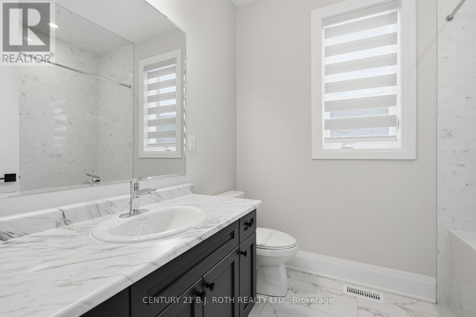 395 Reid Drive, Barrie, ON - Indoor Photo Showing Bathroom