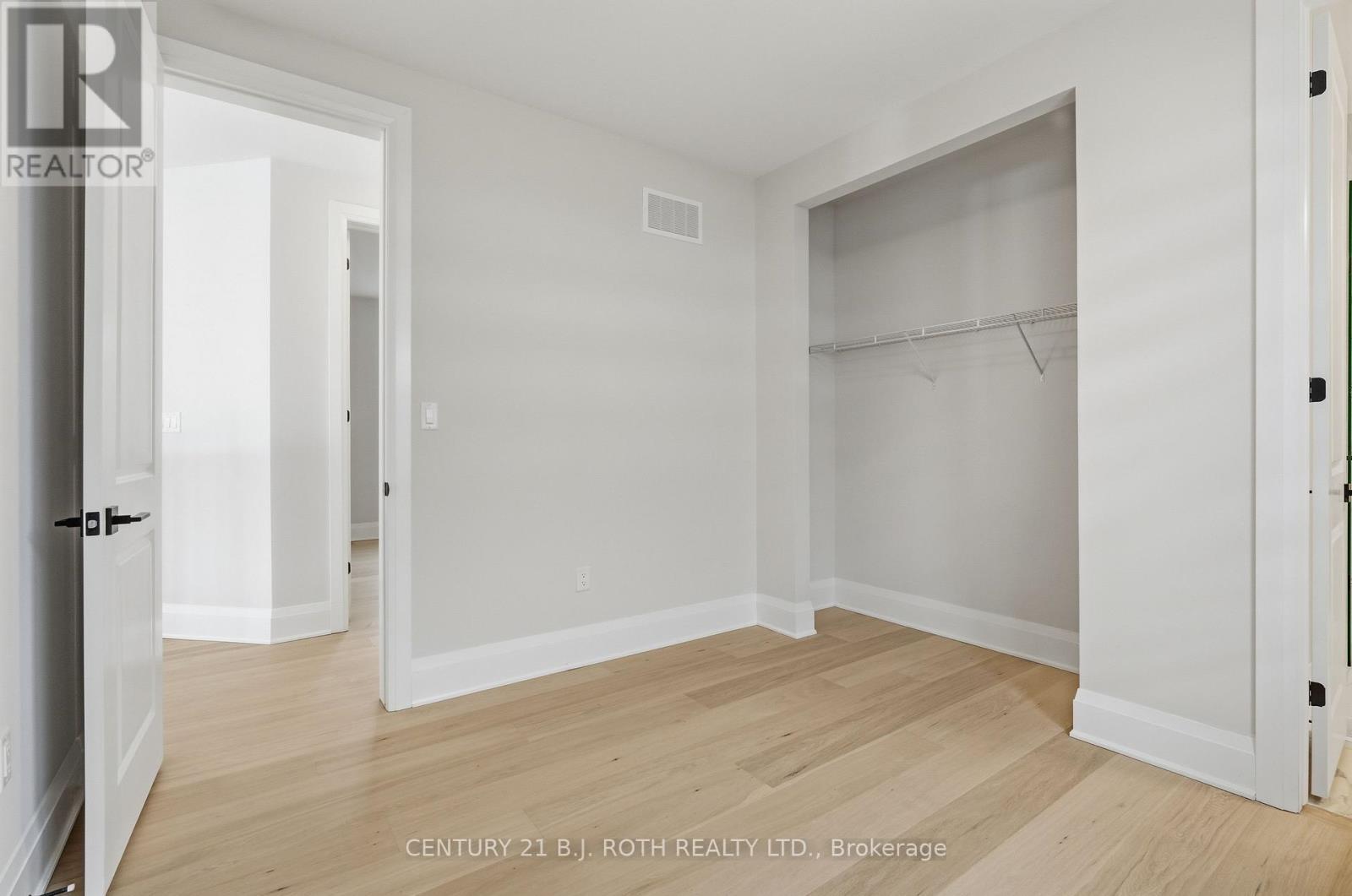 395 Reid Drive, Barrie, ON - Indoor Photo Showing Other Room