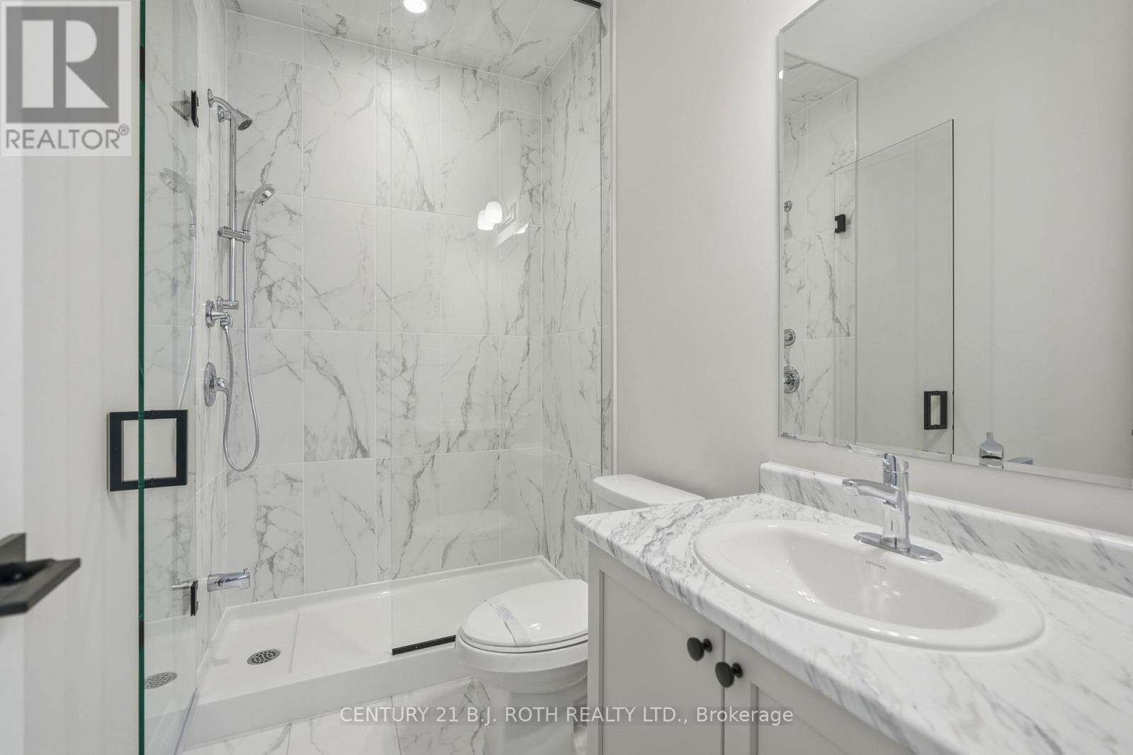 395 Reid Drive, Barrie, ON - Indoor Photo Showing Bathroom