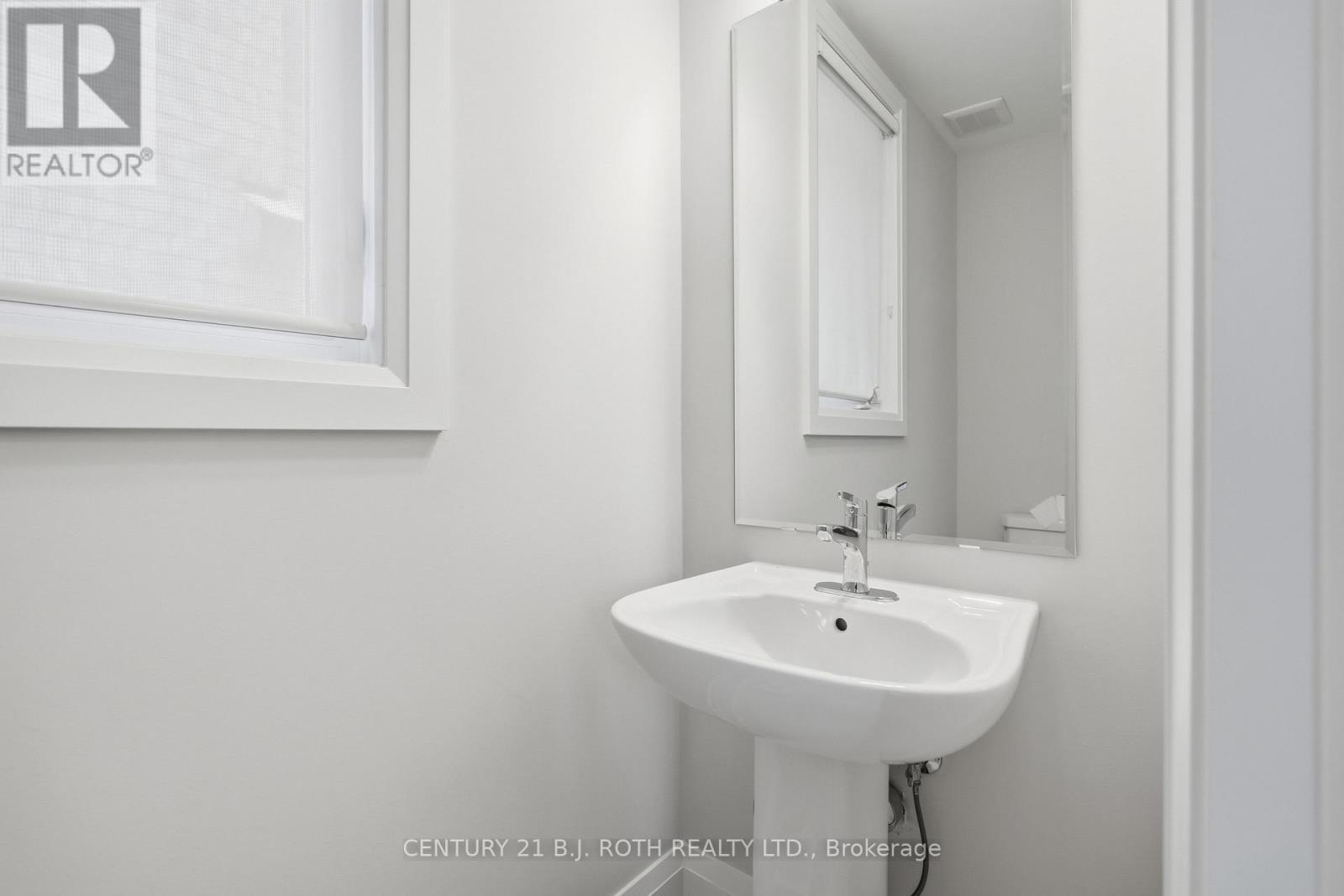 395 Reid Drive, Barrie, ON - Indoor Photo Showing Bathroom
