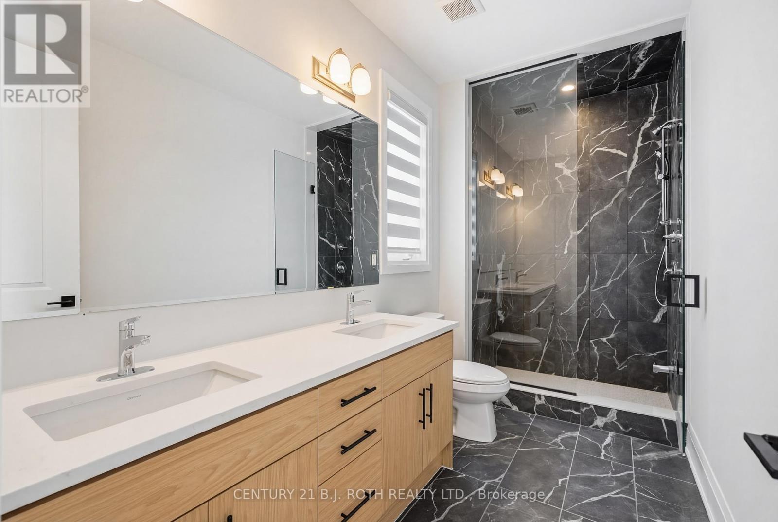 395 Reid Drive, Barrie, ON - Indoor Photo Showing Bathroom