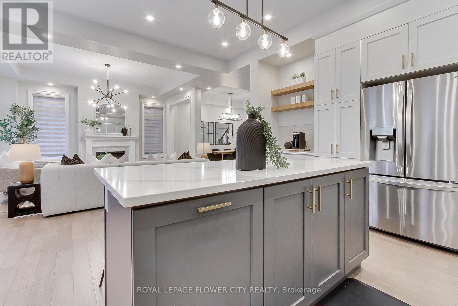 3379 Post Road, Oakville, ON - Indoor Photo Showing Kitchen With Upgraded Kitchen