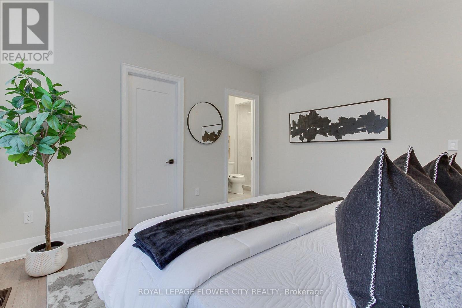 3379 Post Road, Oakville, ON - Indoor Photo Showing Bedroom